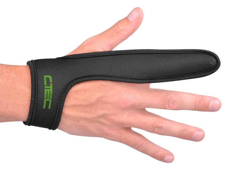 detail SPRO nahazovací rukavice Casting Finger Protector