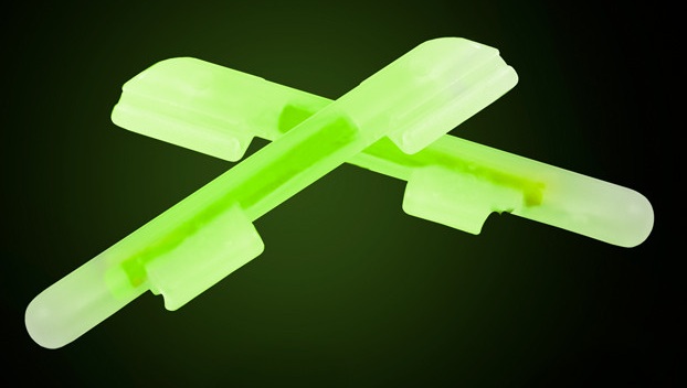 detail Delphin chemické světlo s držákem Comet KLIK / 2ks