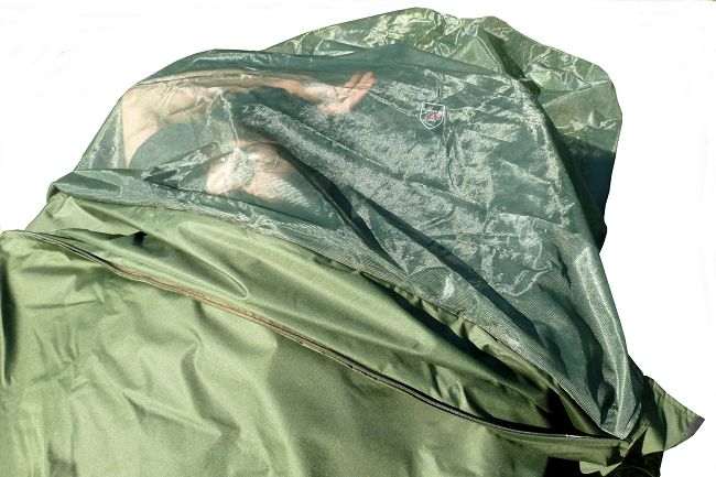 detail Ehmanns přehoz na spacák Pro Zone DLX Bedchair Cover