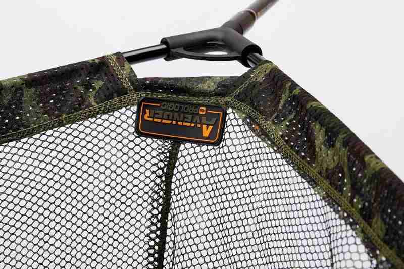 detail Prologic podběrák Avenger Landing Net 106x106x95 cm