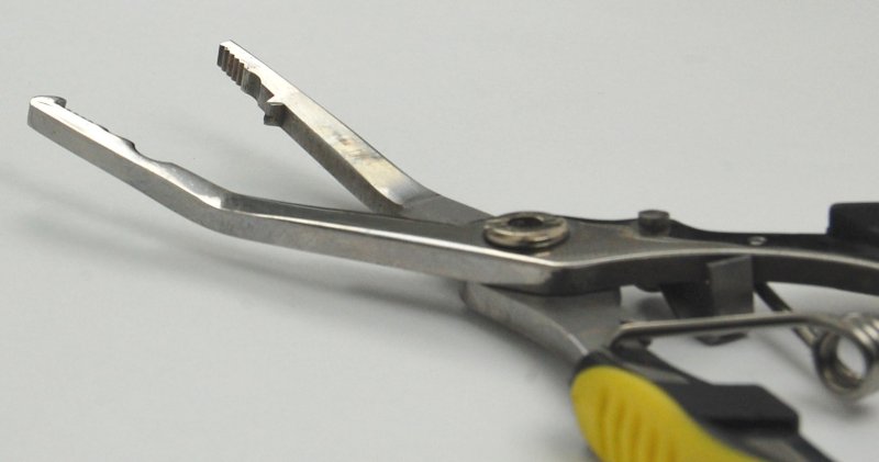 detail SPRO Bent Nose Super Cutter Pliers 16cm