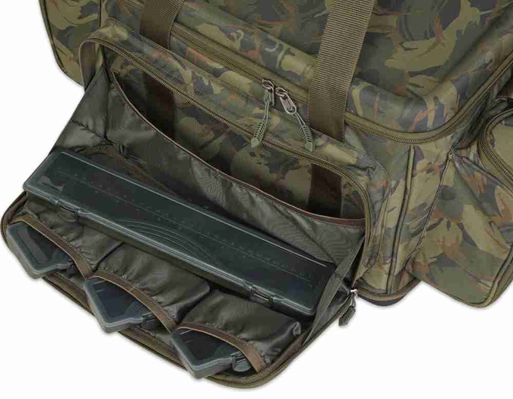 detail GF kaprařská taška Luxury Carp Carryall